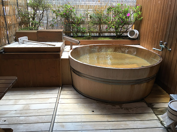 檜の樽の露天風呂！