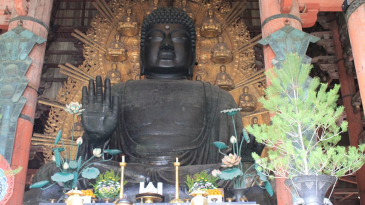 奈良の大定番の観光地、東大寺の大仏様と奈良公園の鹿と春日大社