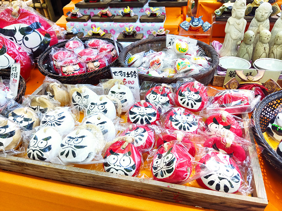 深大寺の縁起物「だるまの土鈴」 - まりたび～旅と温泉のブログ～