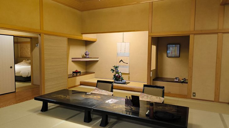 ホテル100選の1位に選ばれた、月岡温泉の宿【白玉の湯 泉慶】で伊勢海老、和牛の豪華夕食と、貴賓室に泊まれた話